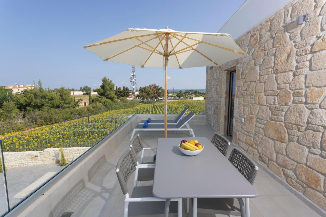 Anna Mare Luxury Apartments Afytos Esterno foto