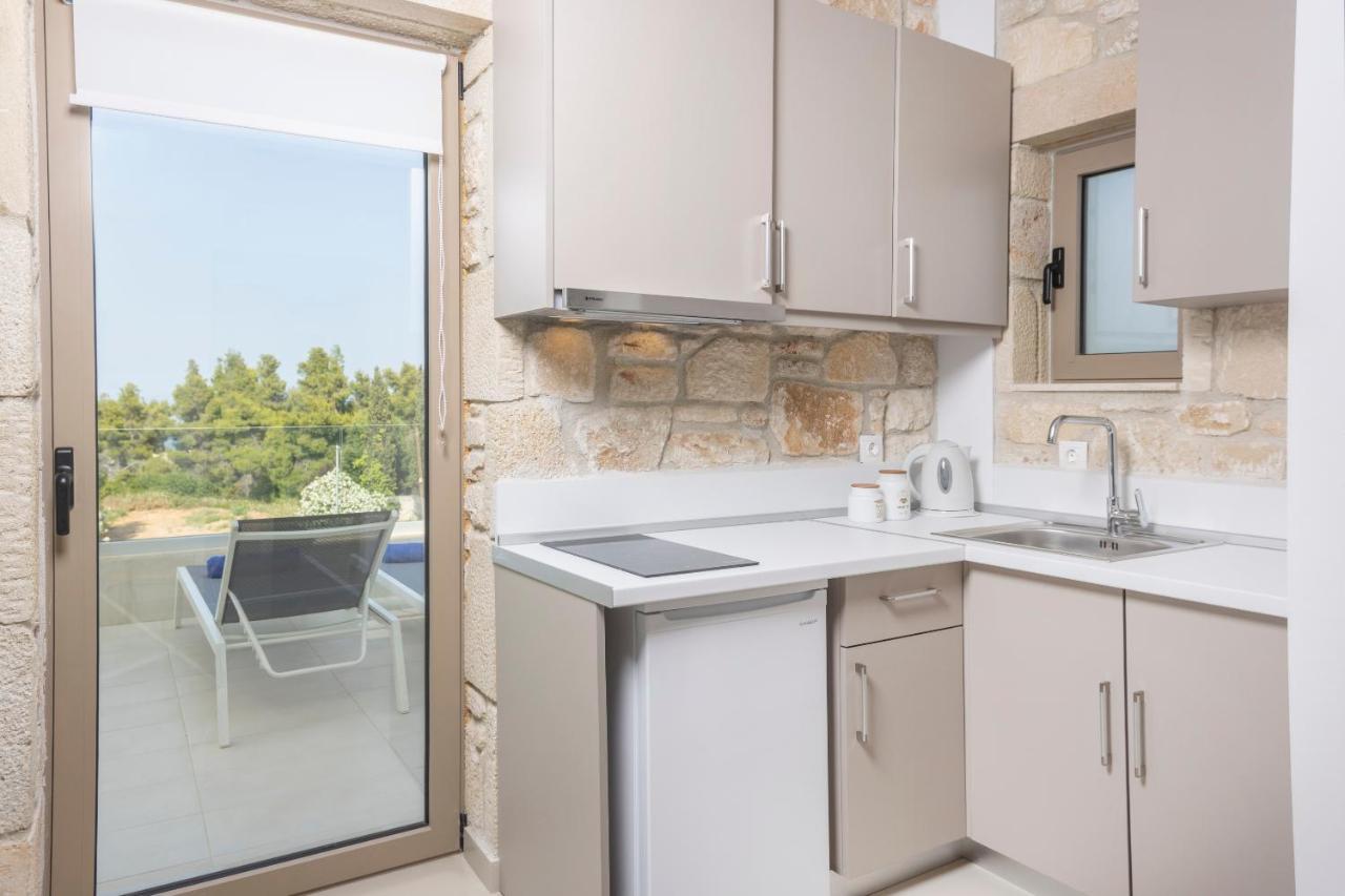 Anna Mare Luxury Apartments Afytos Esterno foto