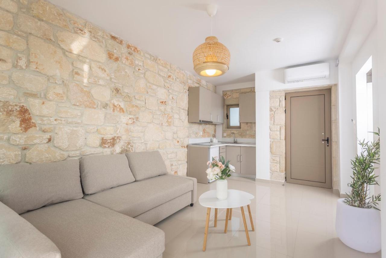 Anna Mare Luxury Apartments Afytos Esterno foto