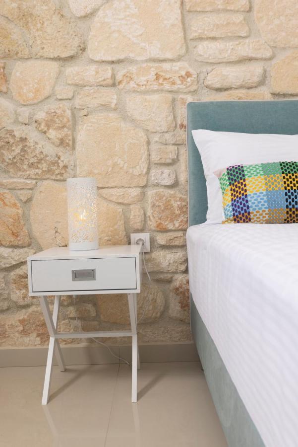 Anna Mare Luxury Apartments Afytos Esterno foto